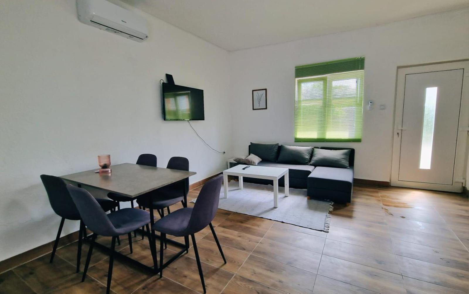 Apartman Lena Tusilovic Exteriér fotografie