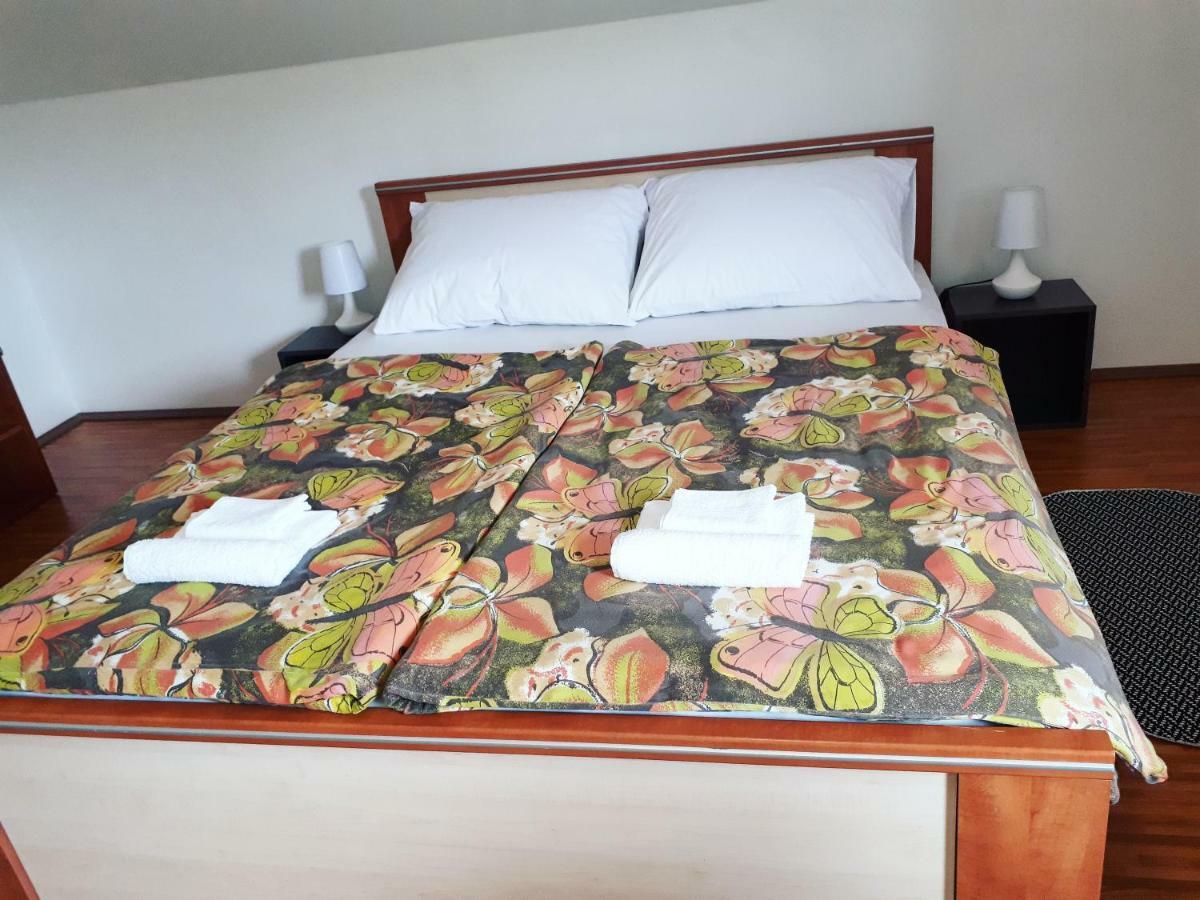 Apartman Lena Tusilovic Exteriér fotografie