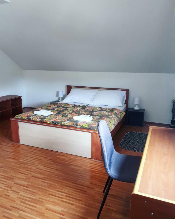 Apartman Lena Tusilovic Exteriér fotografie