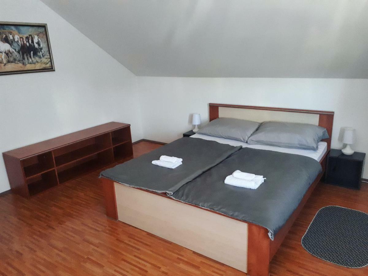 Apartman Lena Tusilovic Exteriér fotografie