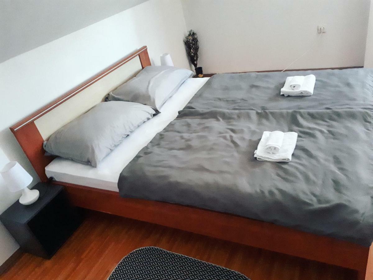 Apartman Lena Tusilovic Exteriér fotografie